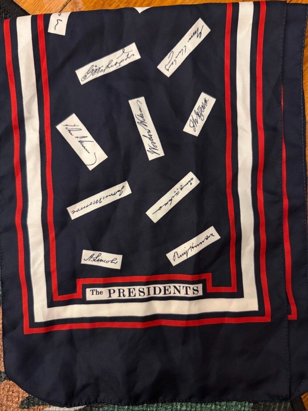 Vintage 1970s Millicent The Presidents Scarf Presidential Signatures - Picture 4 of 7